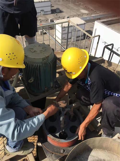 冷卻塔維護(hù) 冷卻塔維護(hù)