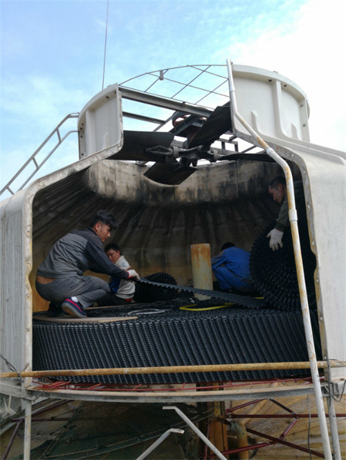 圓形<a href=http://www.games-ignition.com/tags21_0.html target=_blank class=infotextkey>冷卻塔填料</a>更換